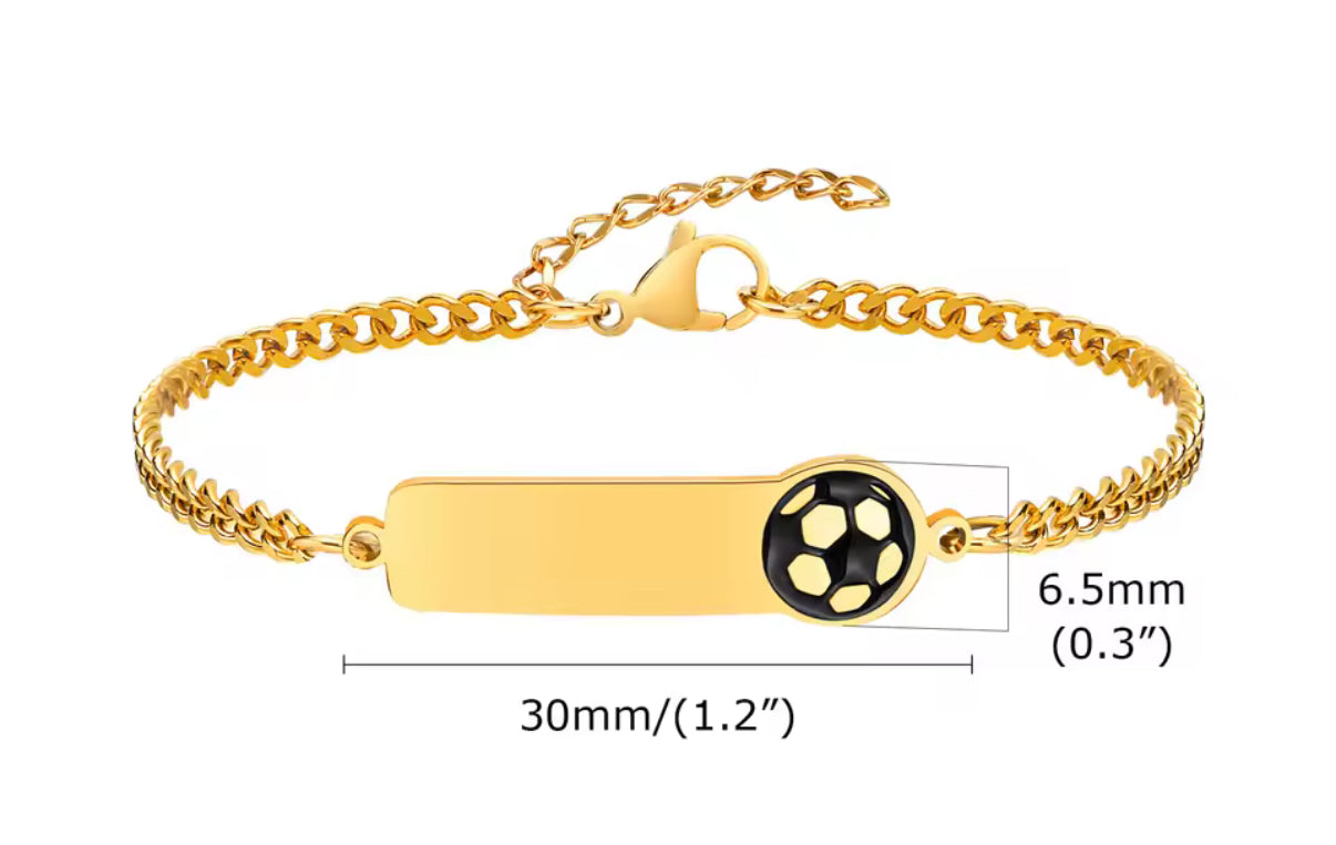 Fígaro Name Necklace + Engraved Bracelet