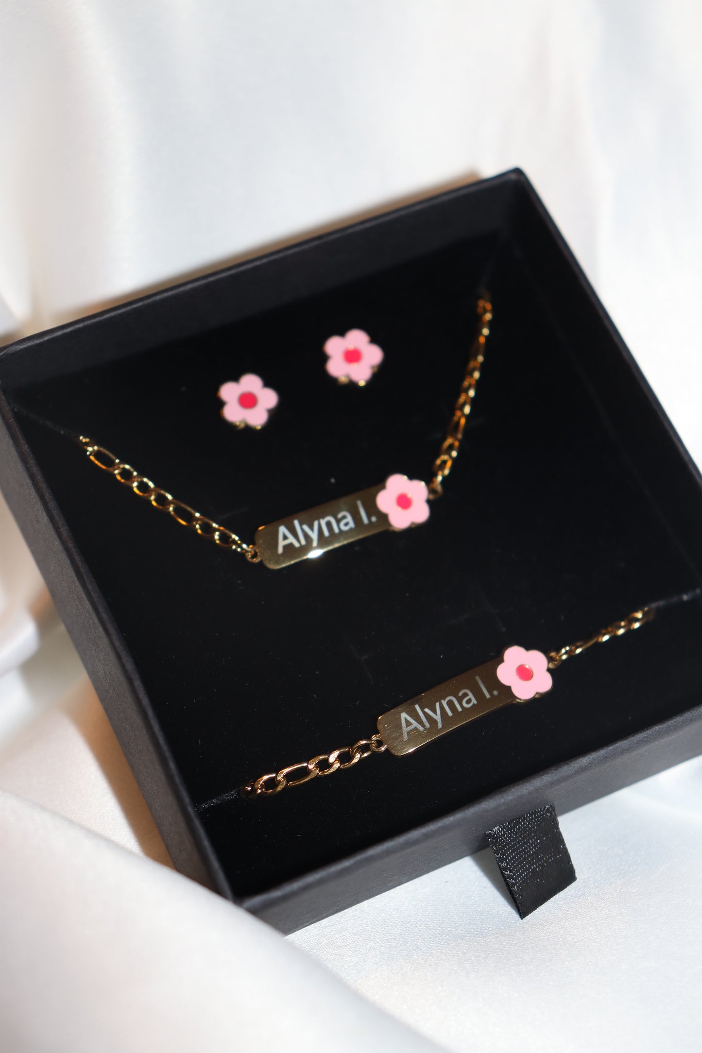 Flor Personalized Set + Earrings