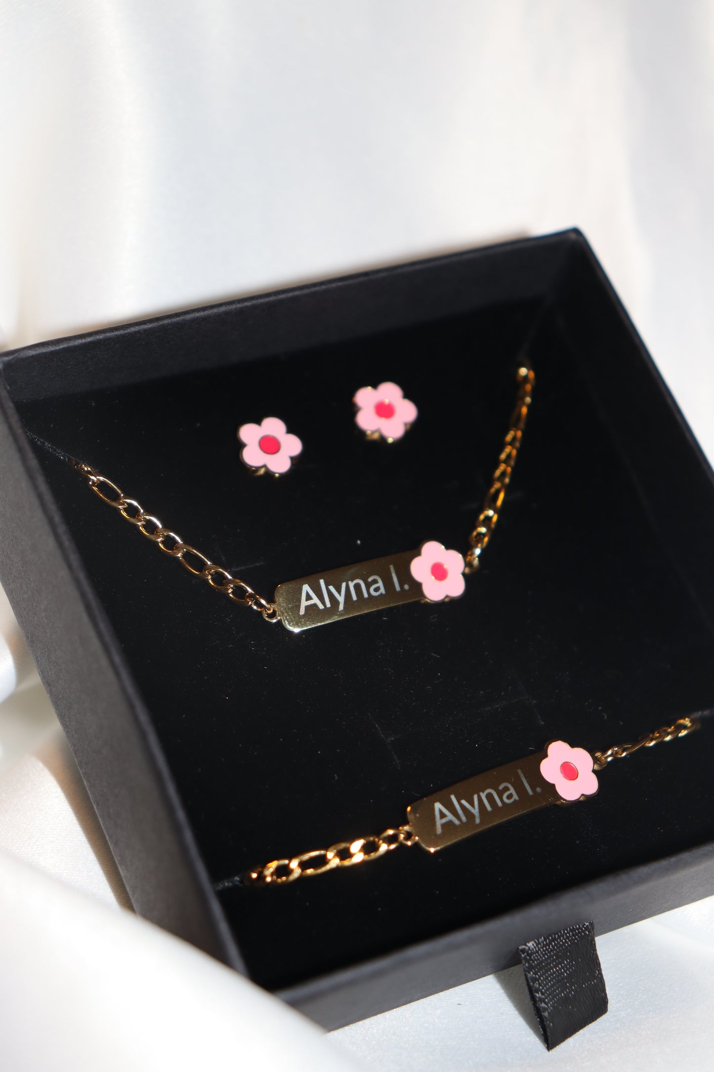Flor Personalized Set + Earrings